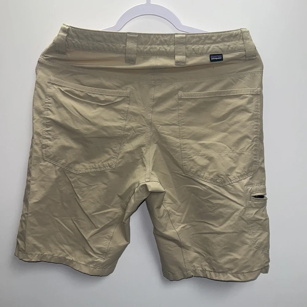 Mens Patagonia Hybrid Cargo Short - Picture 2 of 4